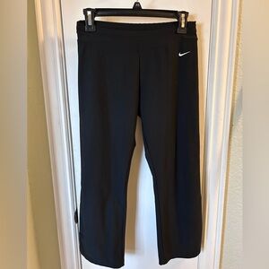 Black Nike capri leggings